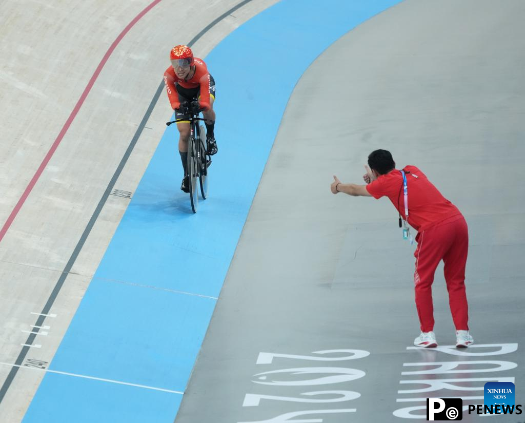 Cyclist Li claims China