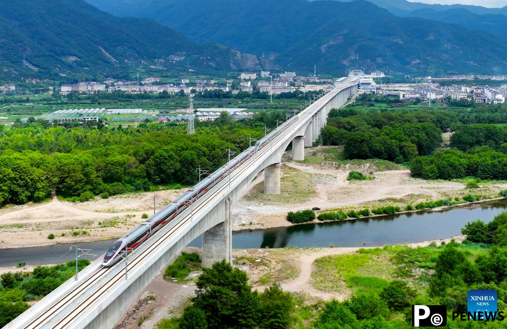 Hangzhou-Wenzhou high-speed railway begins operations
