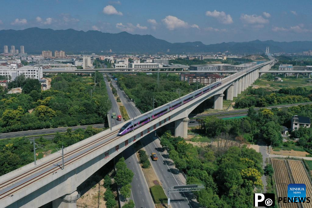 Hangzhou-Wenzhou high-speed railway begins operations