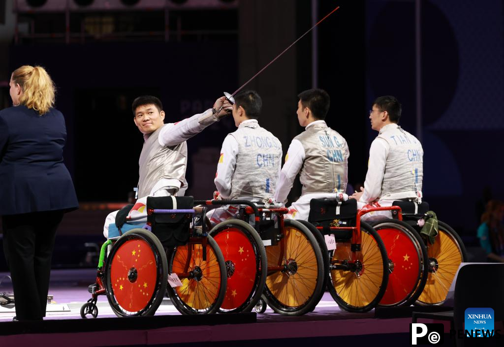 Highlights of wheelchair fencing events at Paralympics