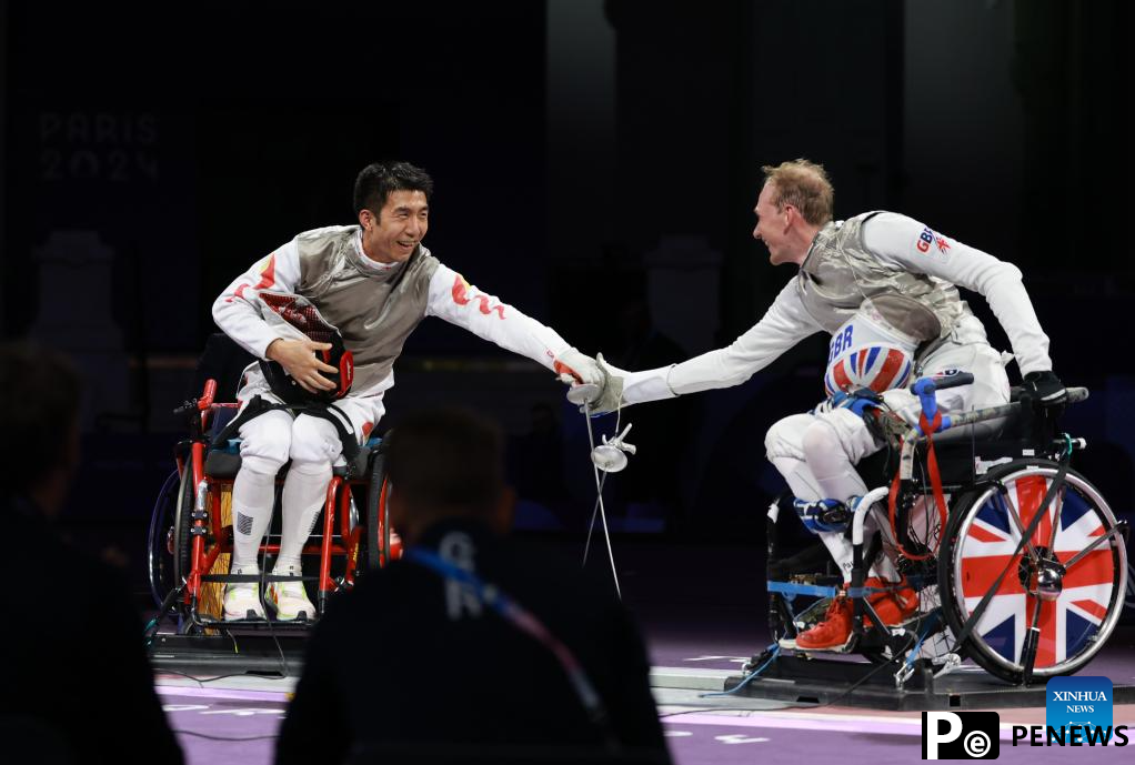 Highlights of wheelchair fencing events at Paralympics