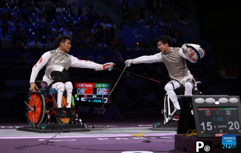 Highlights of wheelchair fencing events at Paralympics