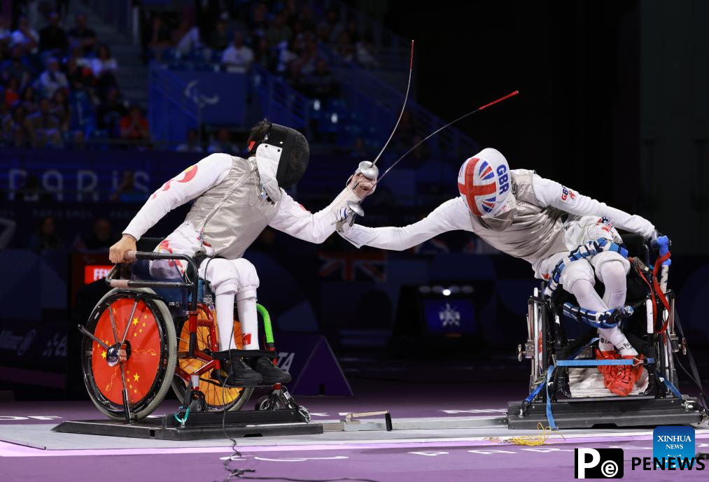 Highlights of wheelchair fencing events at Paralympics