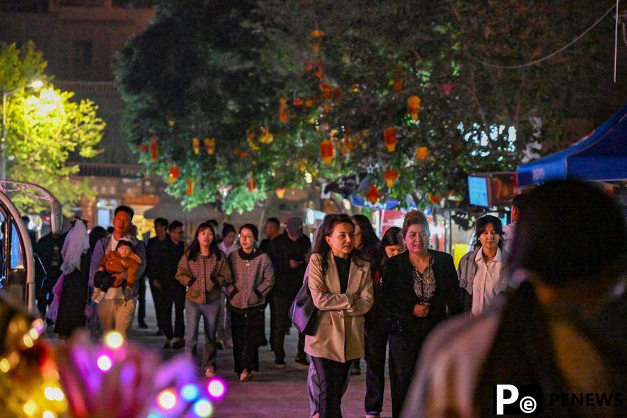Xinjiang thrives despite costly U.S. mud