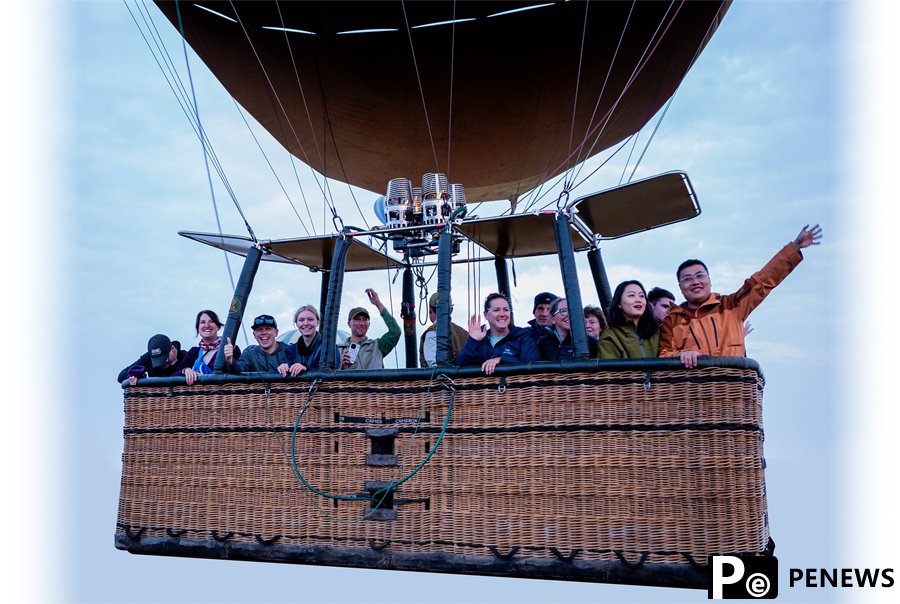 Chinese visitors answer Africa