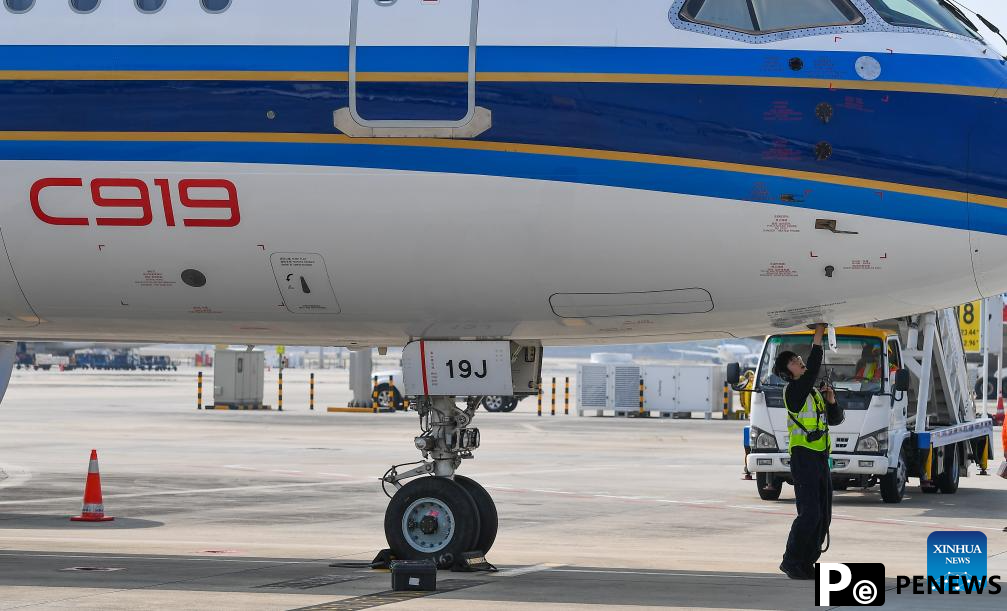 C919 aircraft successfully makes maiden commercial flight to Sanya