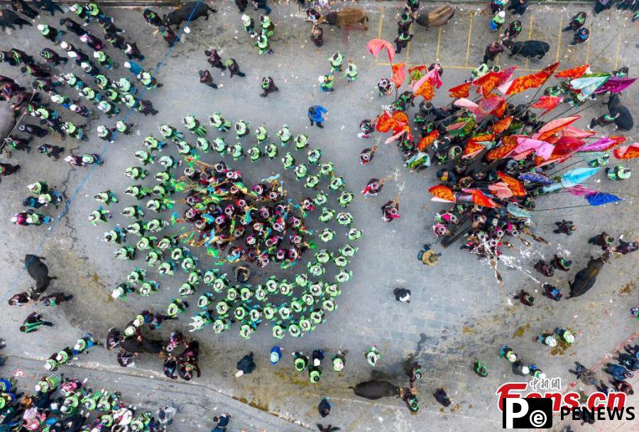 Miao people celebrate Guzang Festival in Guizhou