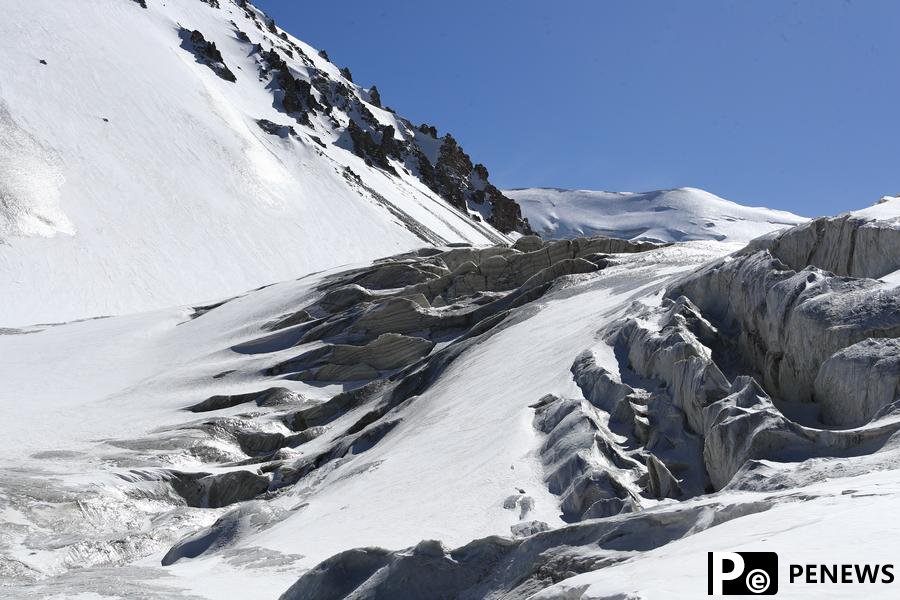 China conducts first glacier inventory survey using airborne ice radar