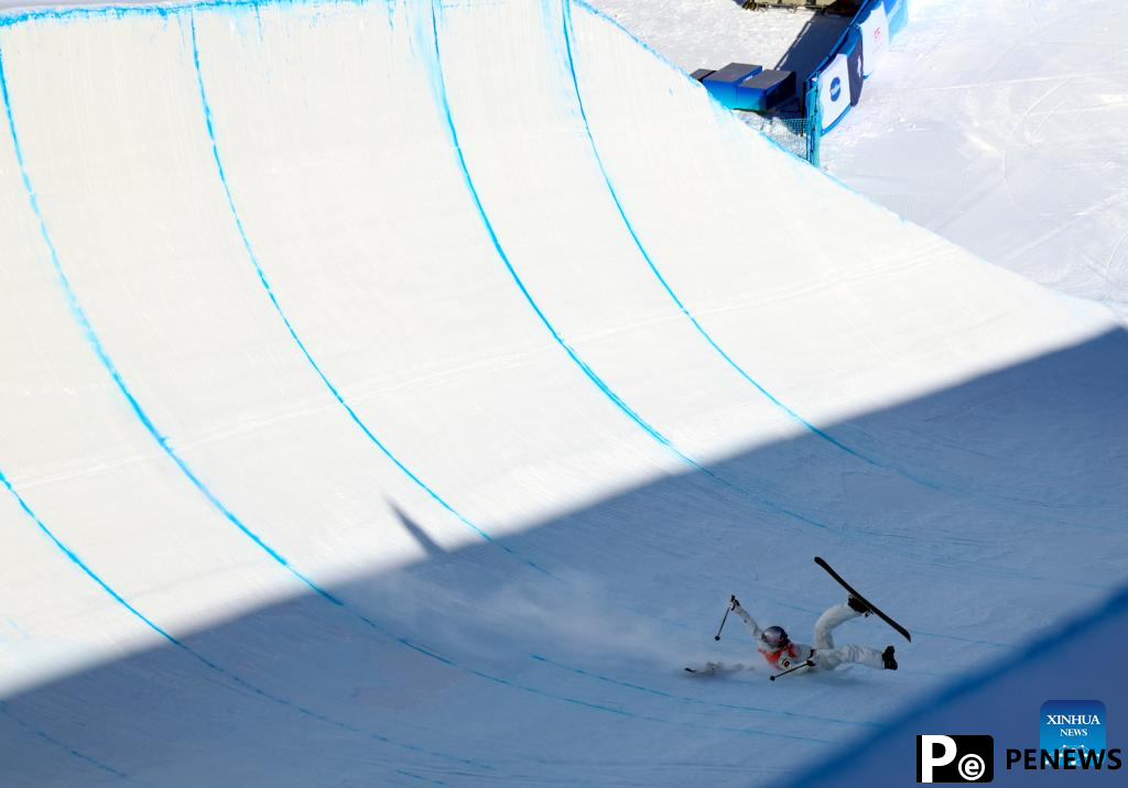 Gu Ailing, Li Fanghui dominate FIS Freeski Halfpipe World Cup at Genting Snow Park