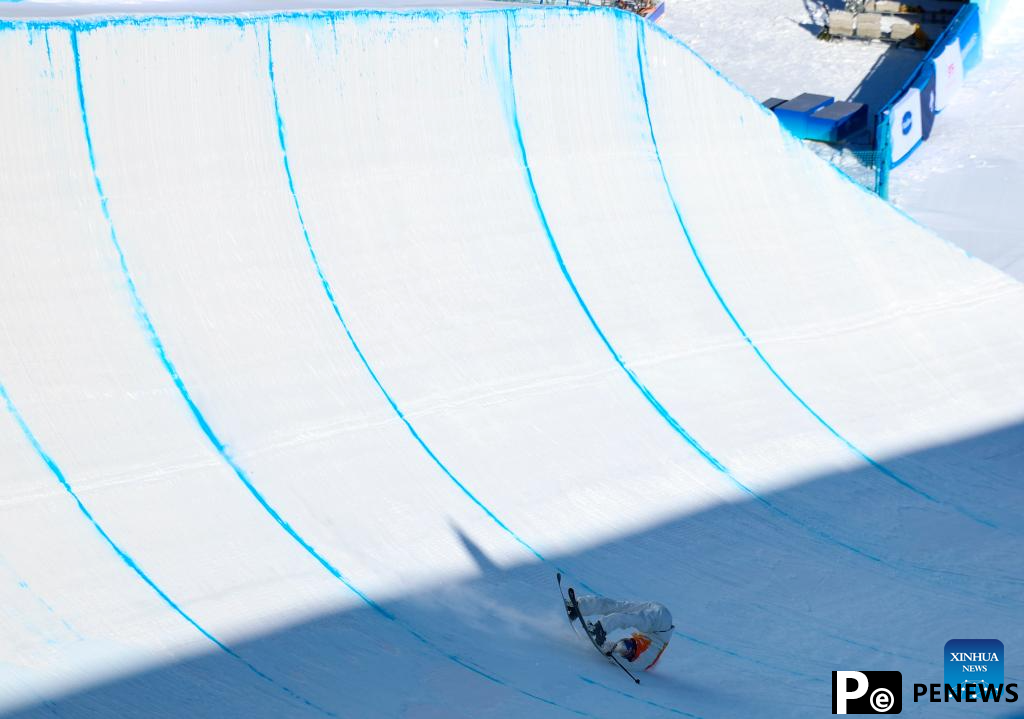 Gu Ailing, Li Fanghui dominate FIS Freeski Halfpipe World Cup at Genting Snow Park