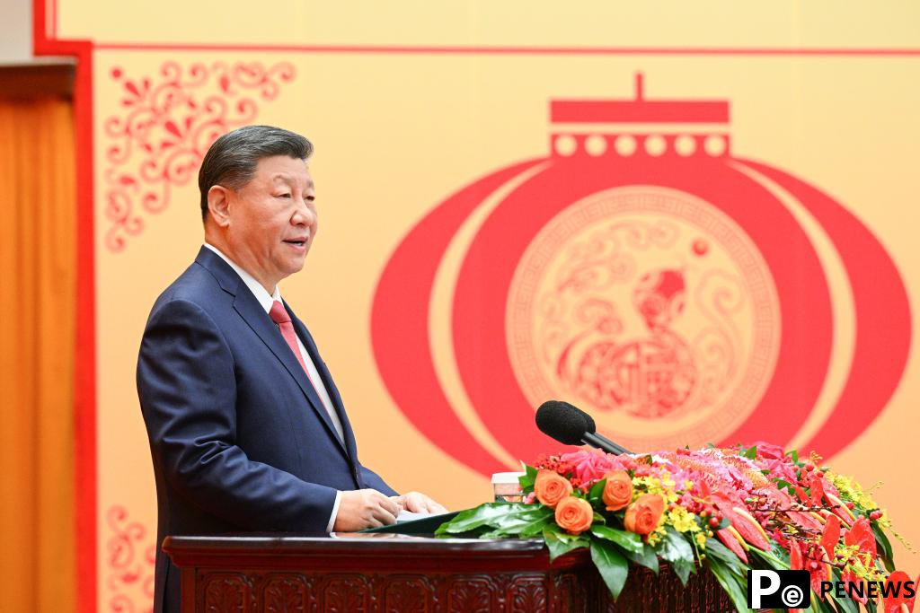 Xi lauds China