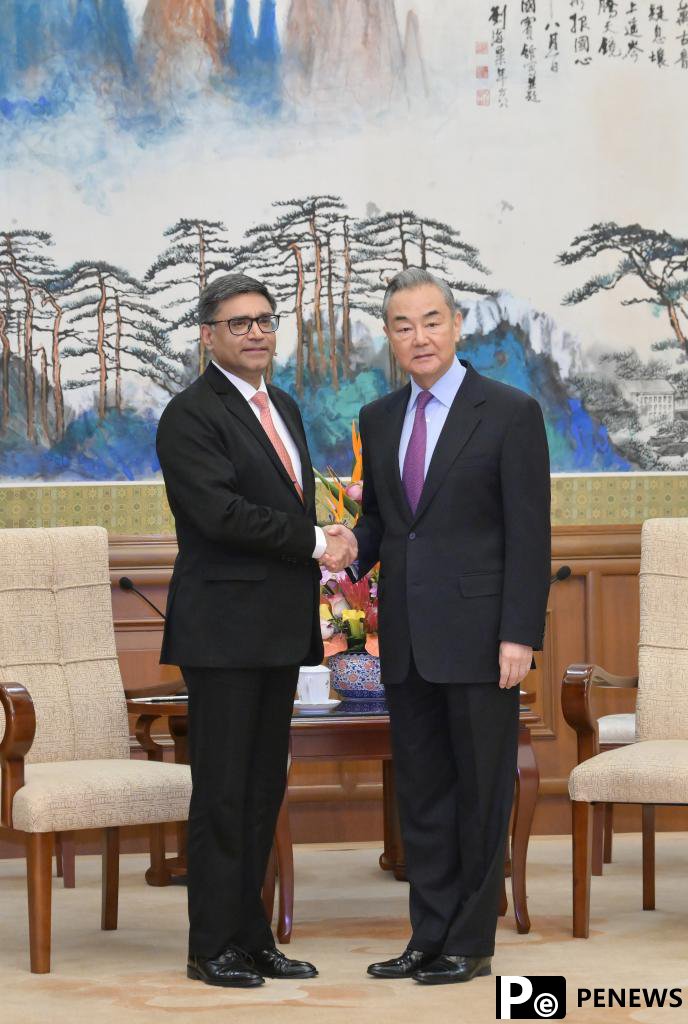 Chinese FM calls on China, India to foster cooperation, not division