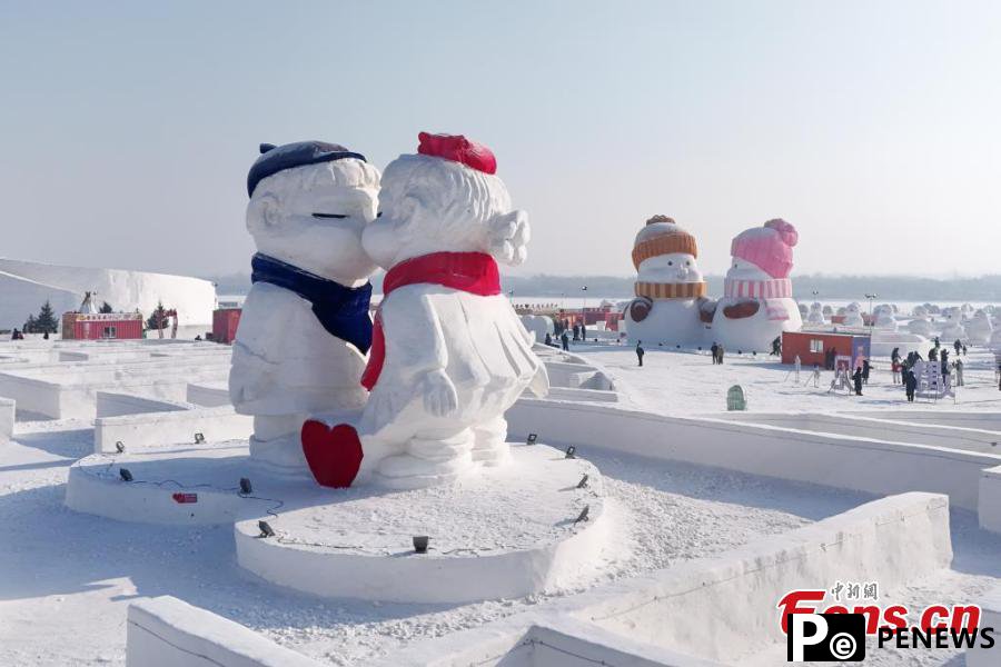 More snowmen draw spotlight in Harbin
