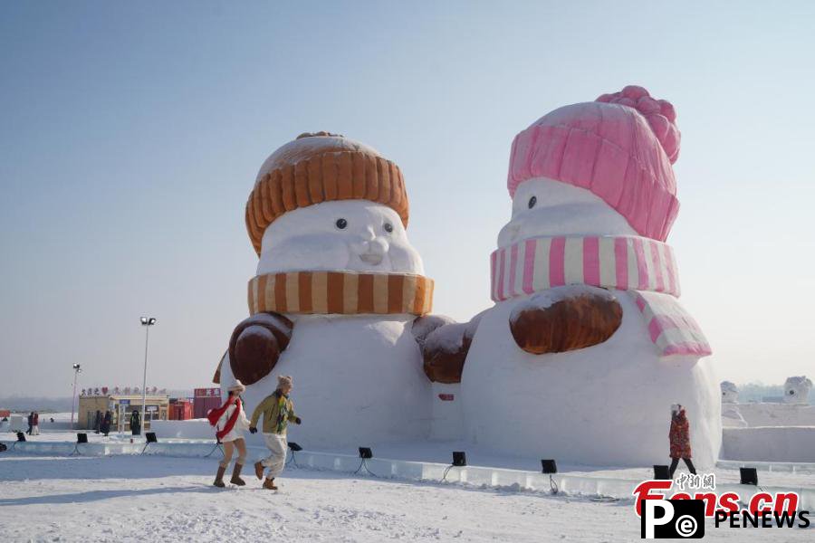 More snowmen draw spotlight in Harbin