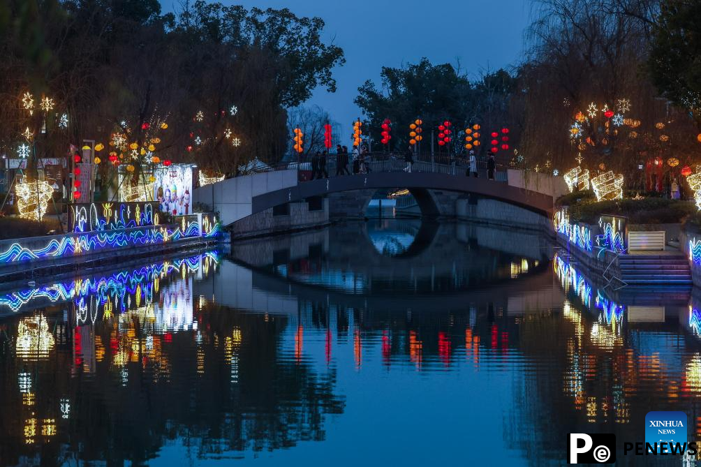 Festive preparations underway for Lantern Festival in Jiaxing, E China
