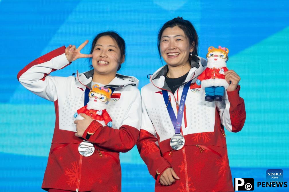 China wins freestyle skiing women