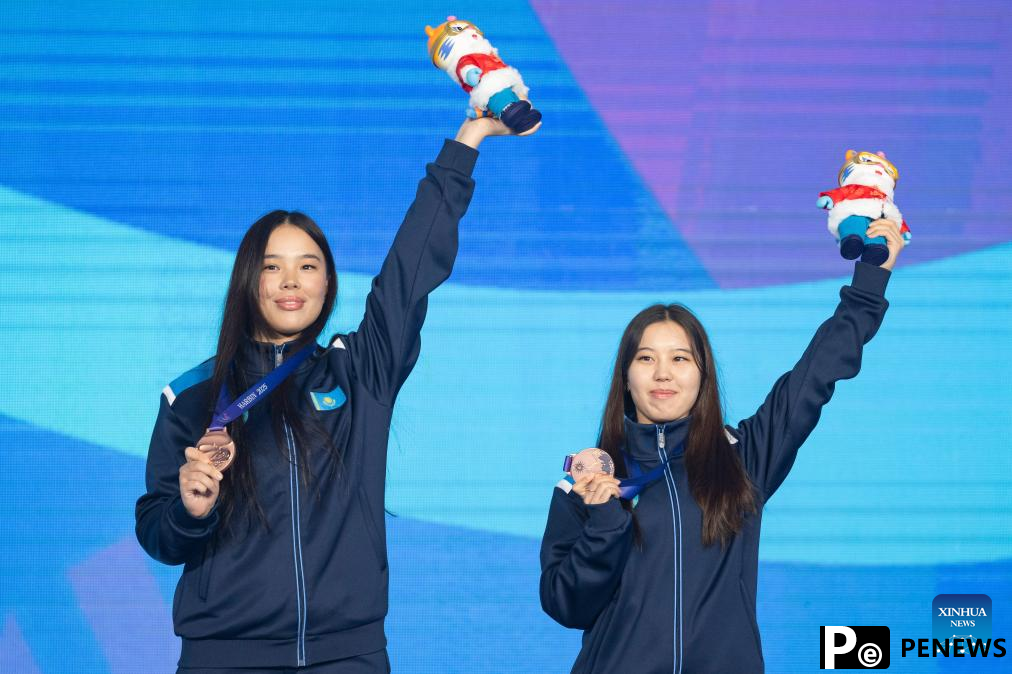 China wins freestyle skiing women