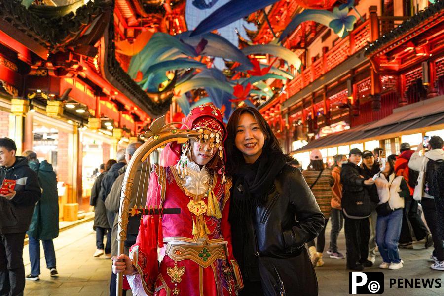 Visa-free policy sparks "China Travel" boom