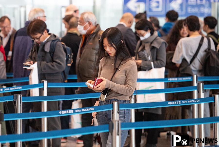 Visa-free policy sparks "China Travel" boom