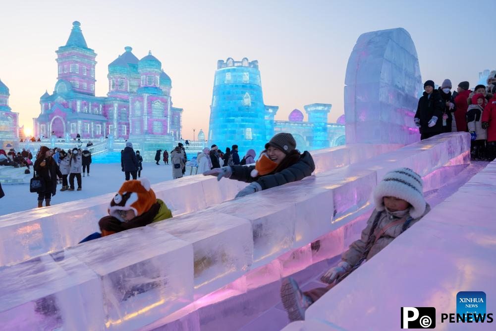 Harbin Ice-Snow World receives over 2 million visitors since it opened