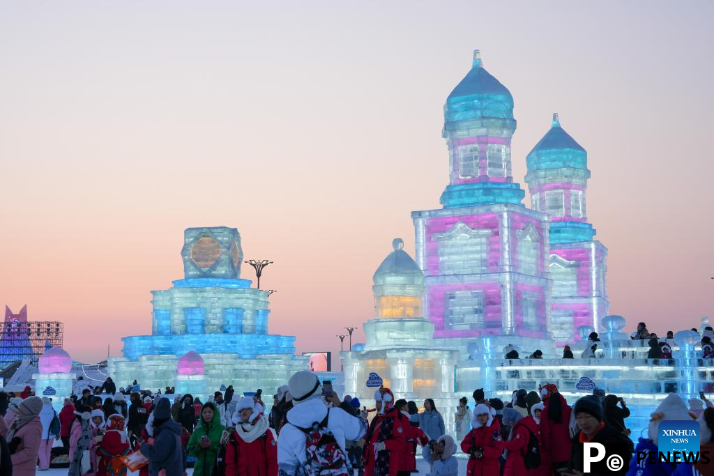 Harbin Ice-Snow World receives over 2 million visitors since it opened