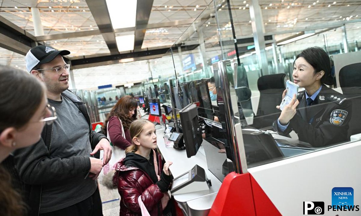 China sees 22.9% jump in border crossings by foreign travelers during Spring Festival holiday