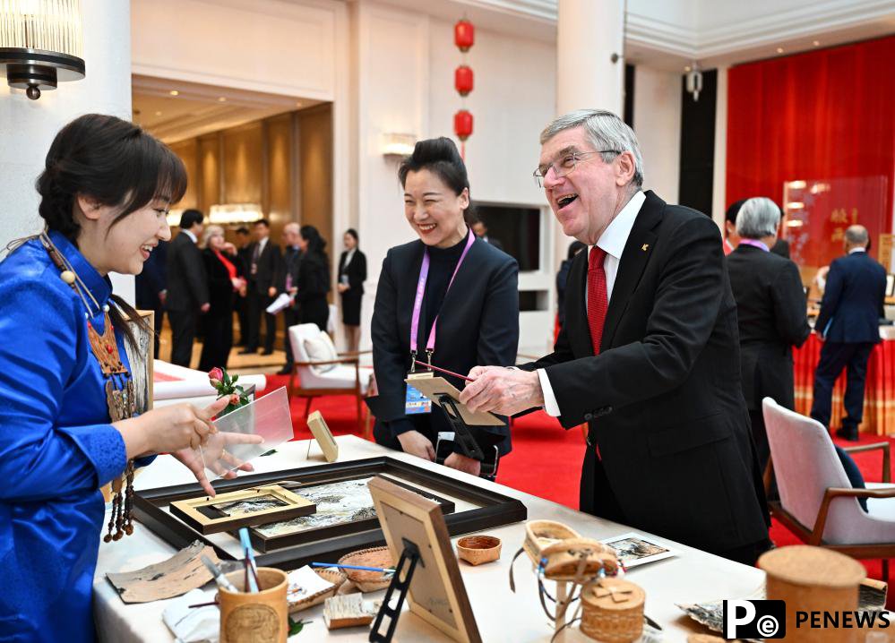 International dignitaries appreciate intangible cultural heritage displays in Harbin