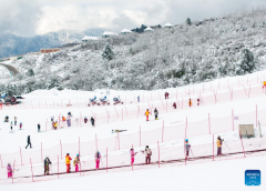 Sichuan attracts numerous tourists, snow sports enthusiasts each snow season