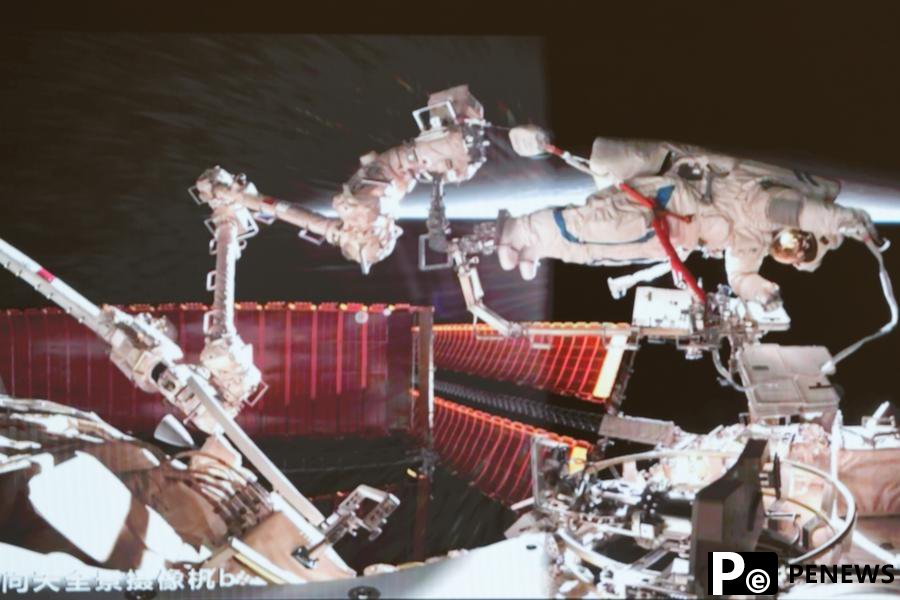19 crew completes second series of extravehicular activities