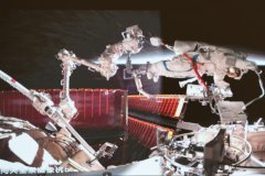 19 crew completes second series of extravehicular activities