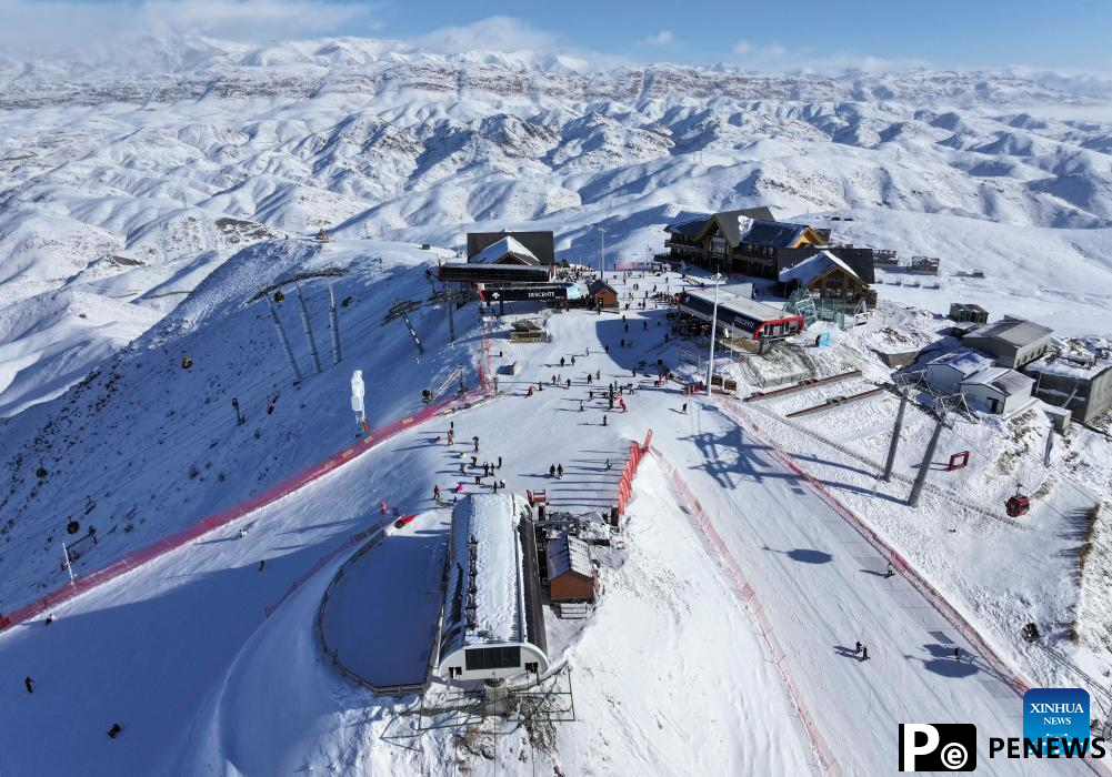 Ice-and-snow industry boosts winter tourism in Altay, China