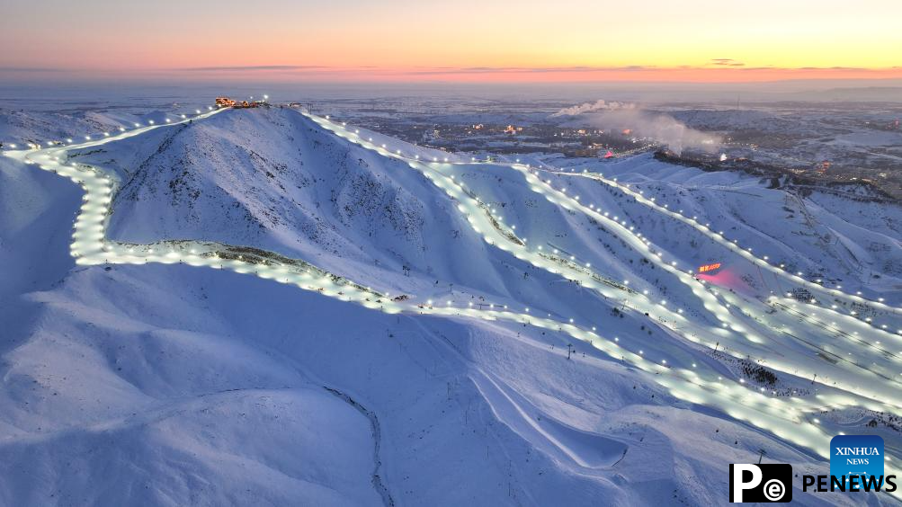 Ice-and-snow industry boosts winter tourism in Altay, China