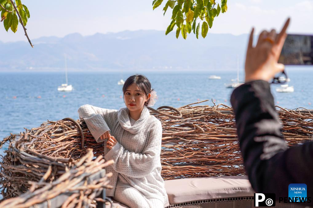 Tourists enjoy themselves In Yunnan
