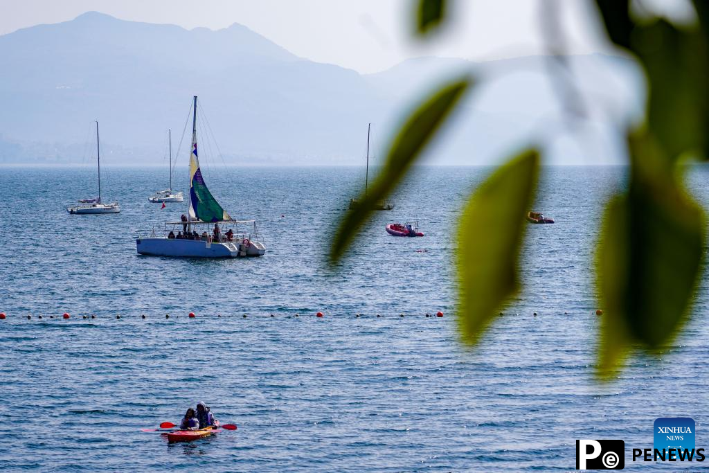 Tourists enjoy themselves In Yunnan