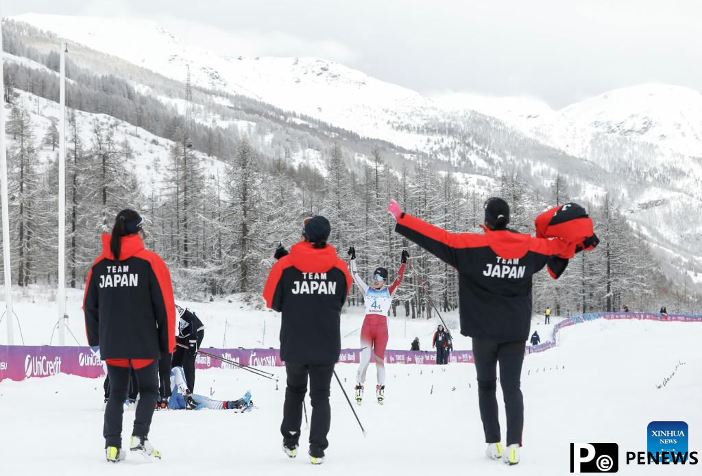 country skiing women