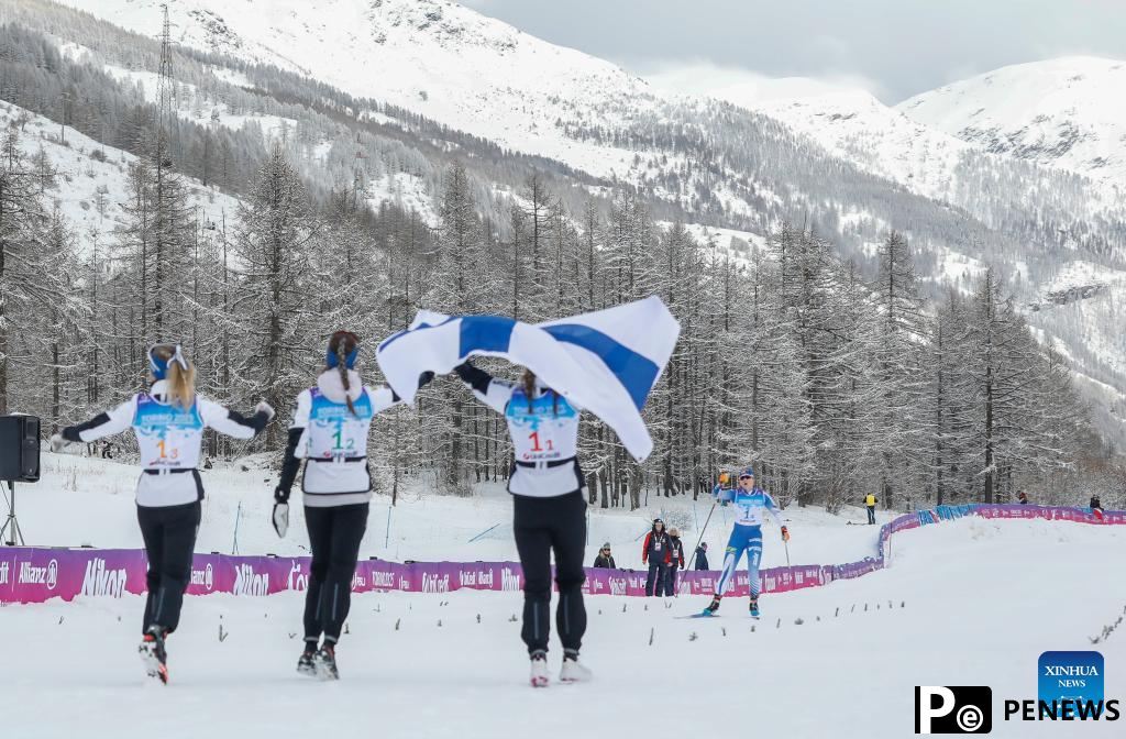 country skiing women