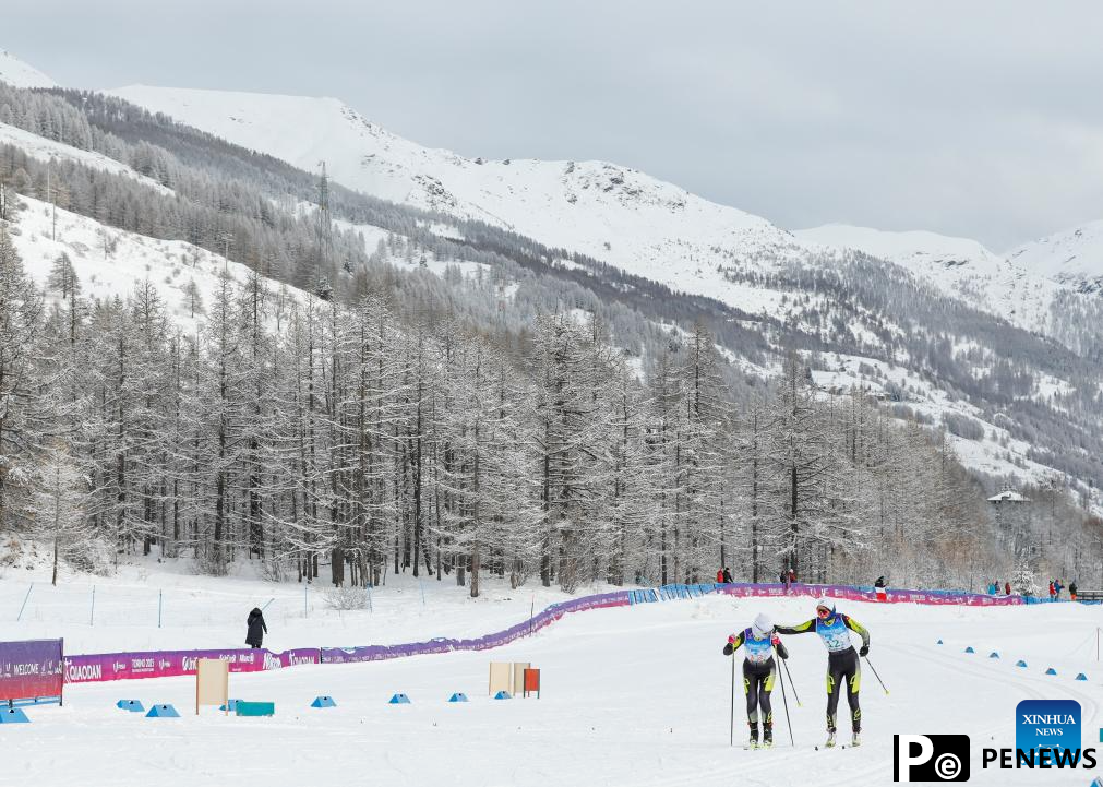 country skiing women