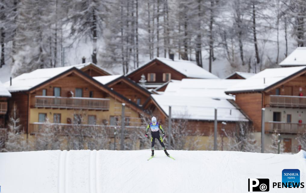 country skiing women