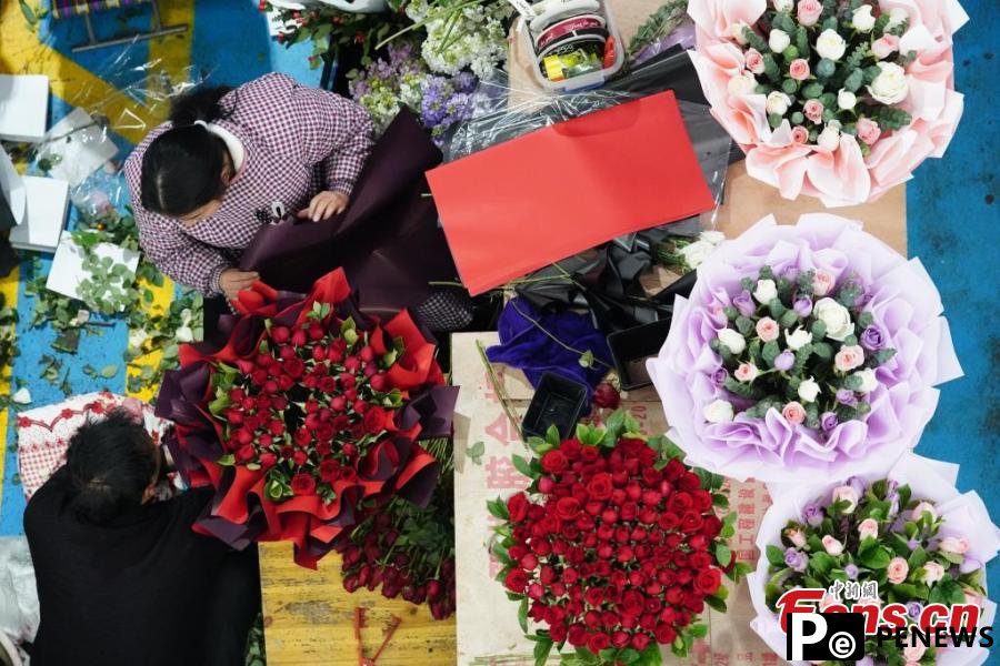 Flower sales boom for Valentine