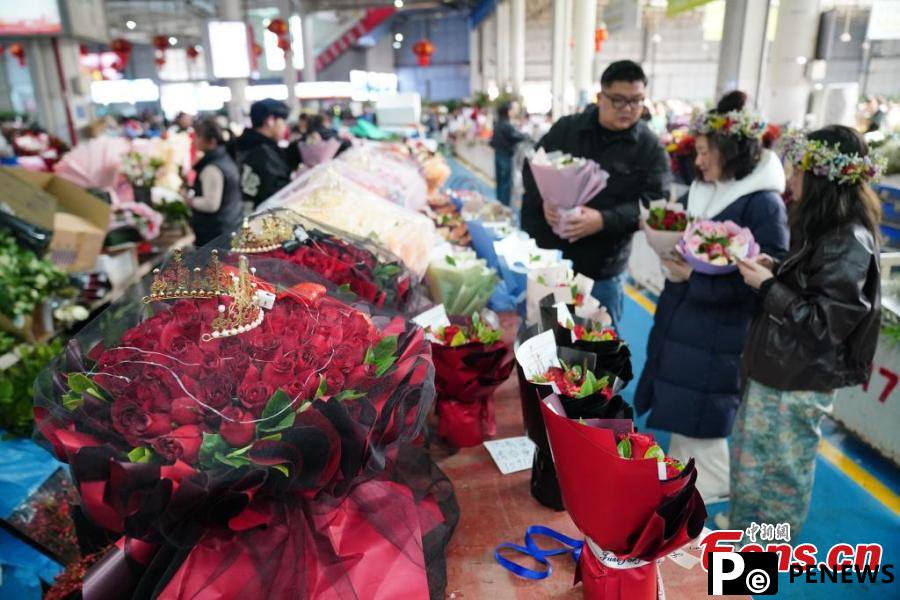 Flower sales boom for Valentine