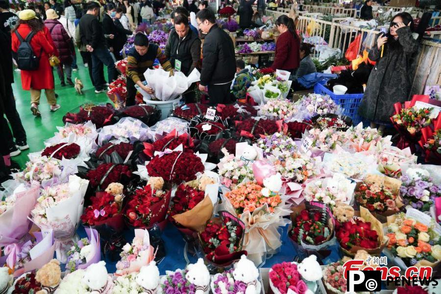 Flower sales boom for Valentine