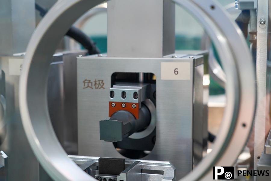 Chinese scientists develop ＂precision therapy＂ to revive lithium batteries