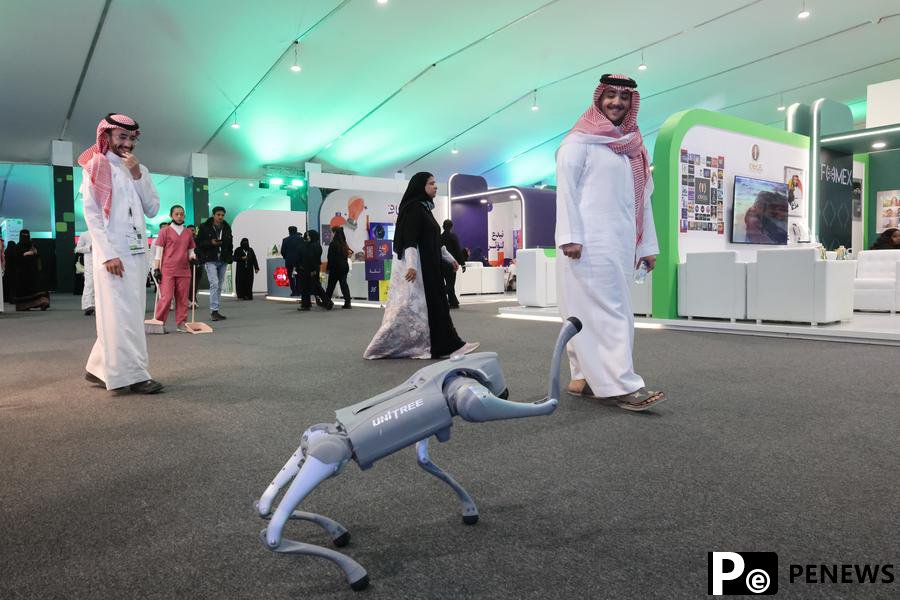 Chinese robot dog steals show at Saudi media exhibition