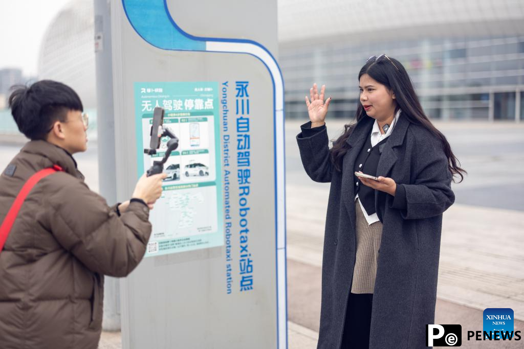 Thai vlogger shows how technology empowers daily life in Chongqing