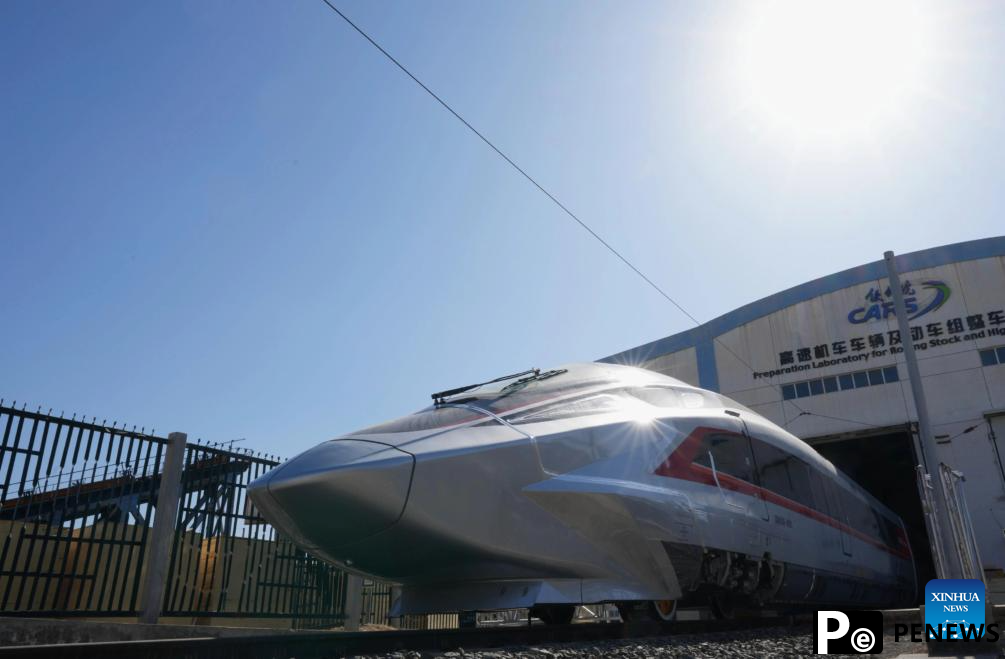 Prototype of CR450 bullet train undergoes tests in Beijing