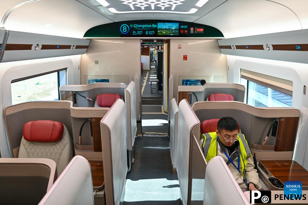 Prototype of CR450 bullet train undergoes tests in Beijing