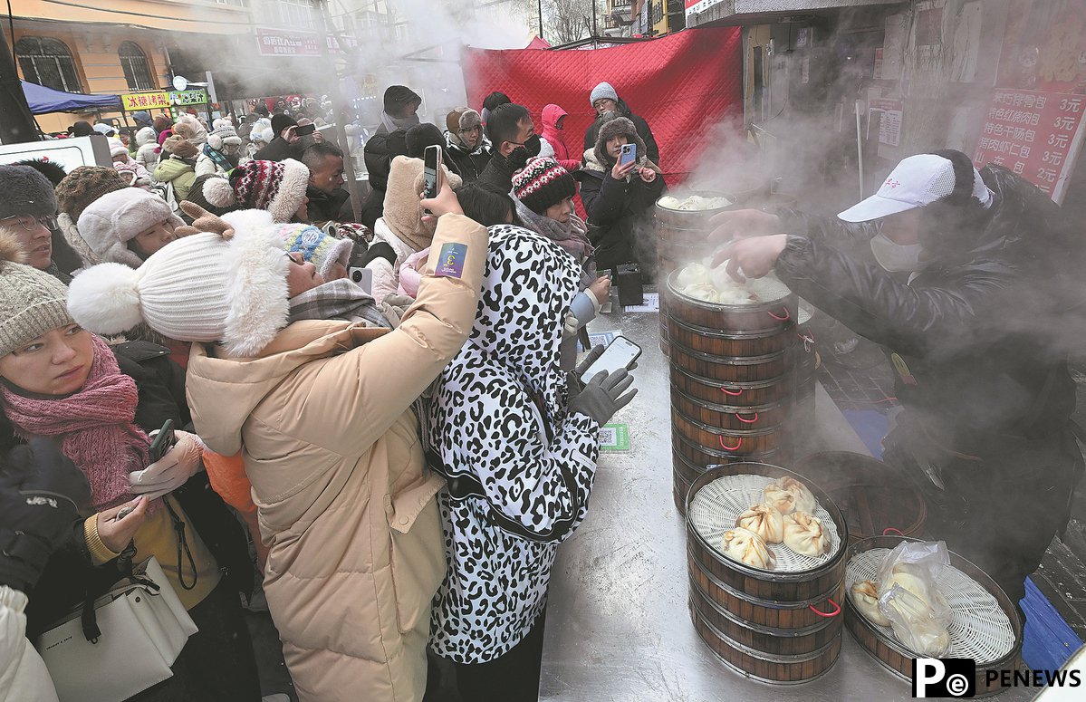 Diverse tourism spots prosper from ice shows, chill hotpot
