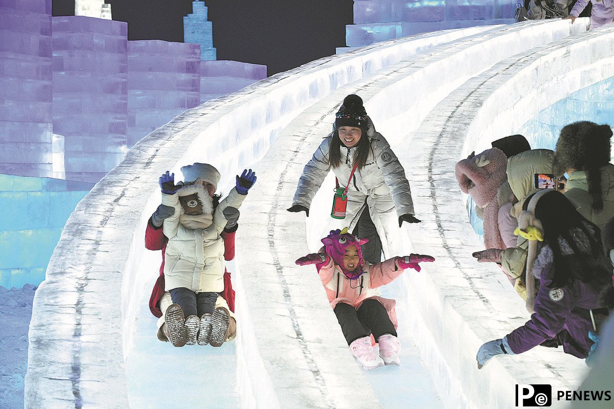 Diverse tourism spots prosper from ice shows, chill hotpot