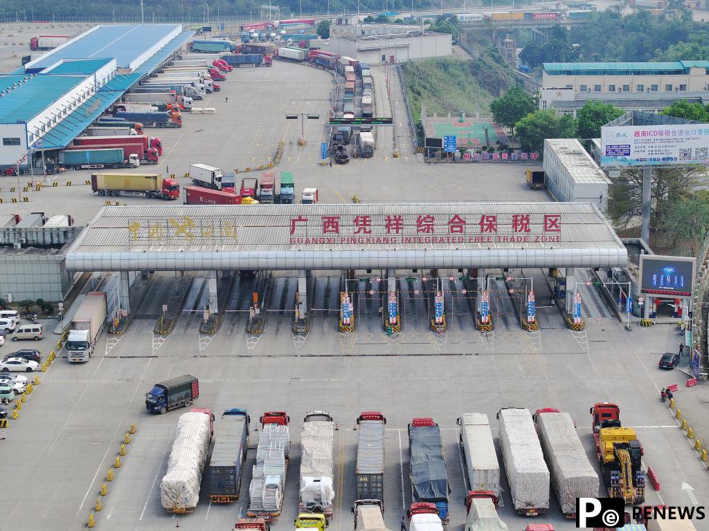 Major ports in Guangxi witness increasing border traffic between China, Vietnam