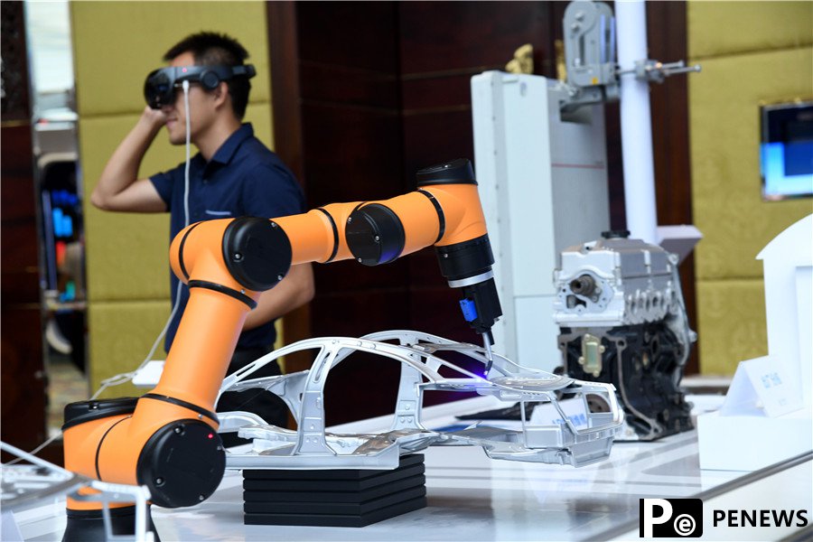 tech manufacturing in spotlight